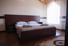 1-мест. (разм. в 3-мест.) 2-комн. с балк., Гостиница Hotel&SPA DeLuxe, Махачкала