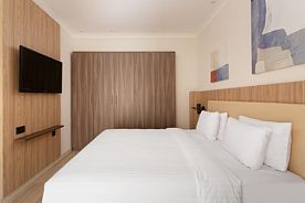 1-мест. (разм. в 2-мест.) люкс "Grand", Отель Courtyard by Marriott Sochi Krasnaya Polyana Hotel, Эстосадок