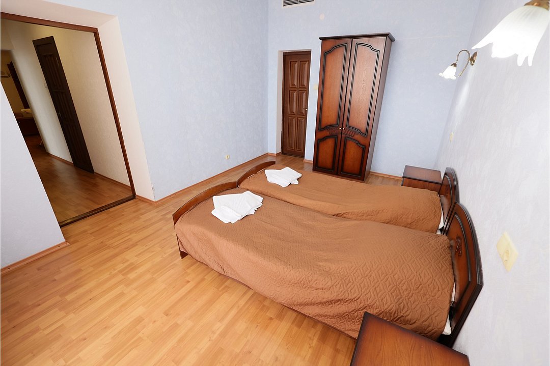 Джуниор Сюит 2-местный 3-комнатный (корпус №5)