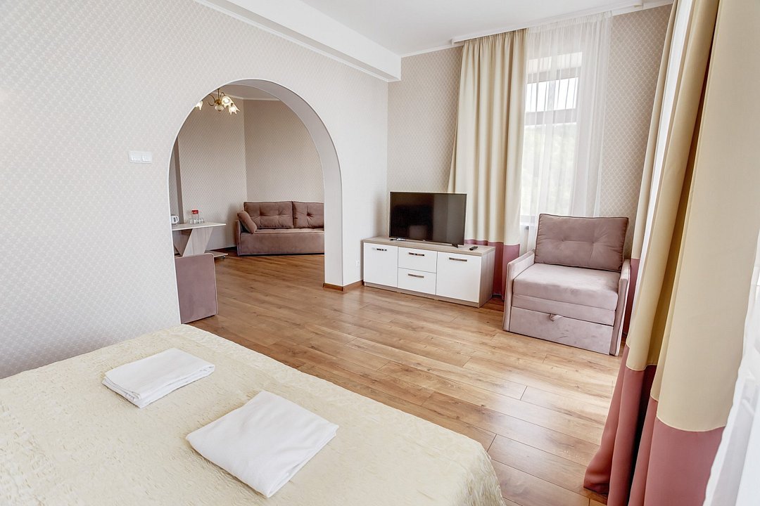 Люкс 2-местный 2-комнатный (корпус 5)