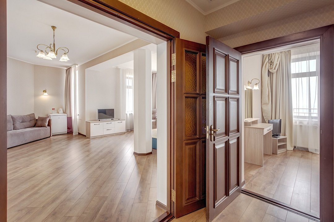 Люкс 2-местный 2-комнатный (корпус 5)