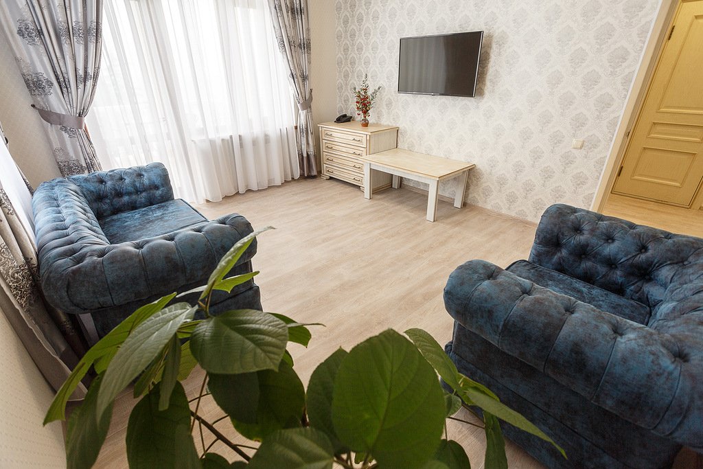 Люкс 2-местный 3-комнатный (корпус №1)