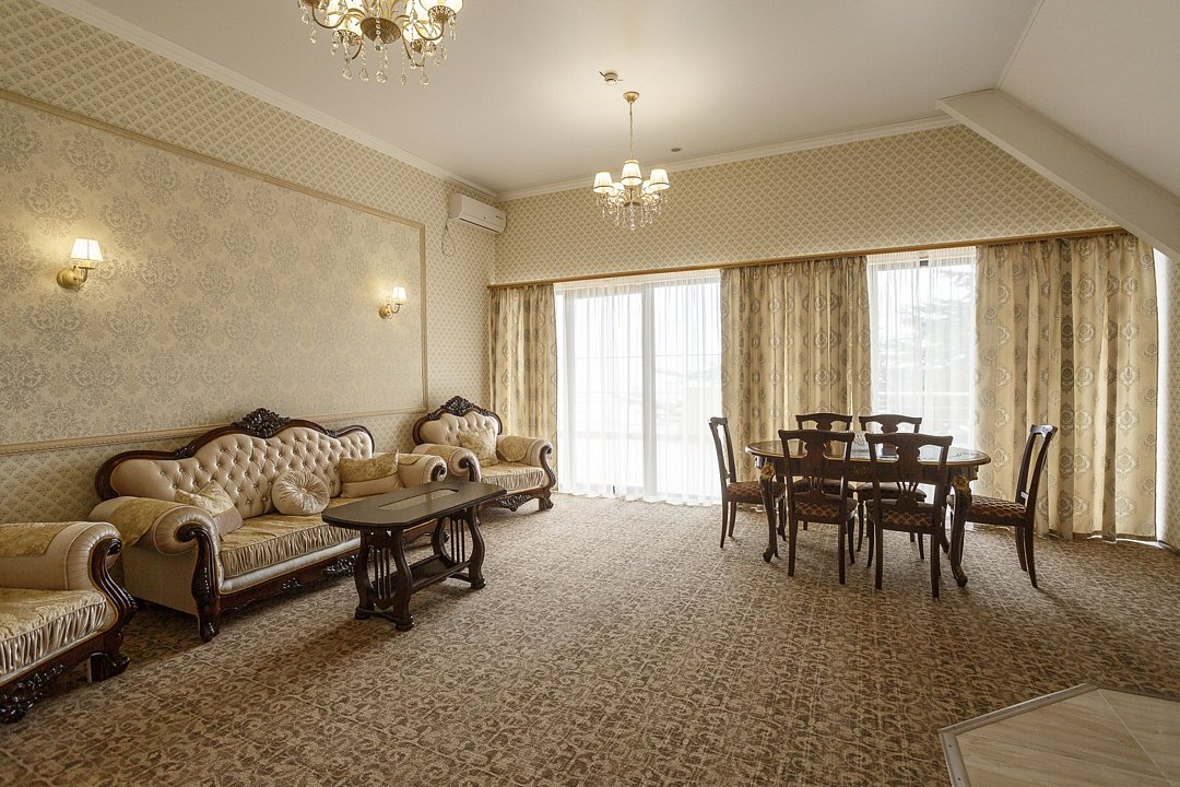 Сюит 2-местный 4-комнатный (корпус №2)