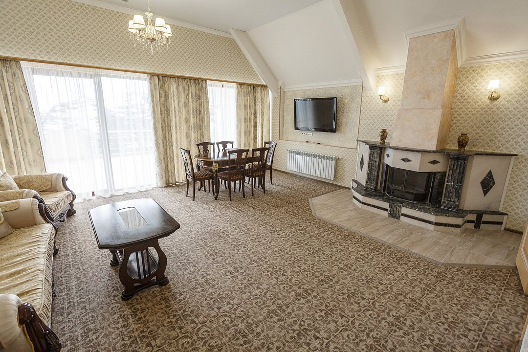 Сюит 2-местный 4-комнатный (корпус №2)