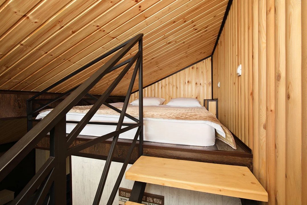 Полулюкс 2-местный 2-уровневый (с видом на горы)