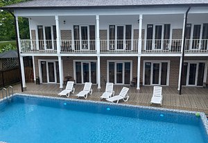 Бассейн — Отель «Rodnik Village&Spa», Гулрыпш