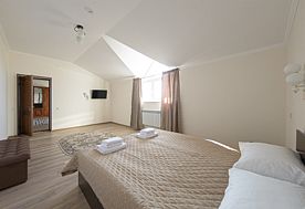 2-мест.(разм. в 4-мест.) 2-комн. полулюкс 402, Отель Лагуна, Кисловодск