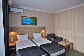 Стандарт с видом в стену, Отель Версаль, Геленджик