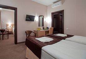 Двухместный с раздельными кроватями - смежный, Гостиница BISHOTEL Липецк, Липецк