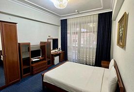 1-мест. (разм. в 2-мест.) станд.с 2-сп кроватью+доп.место 0-12 в Главн. корпусе с балк, Оздоровительный комплекс Дивный, Лоо