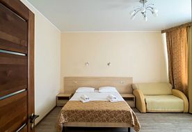 3-мест. (разм. в 4-мест.) станд. с франц. балк., Отель Морская волна, Анапа