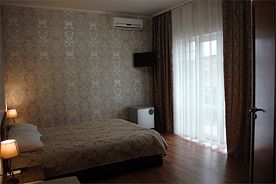 Двухместный с двуспальной кроватью с балконом, Отель Гермес, Горячий Ключ