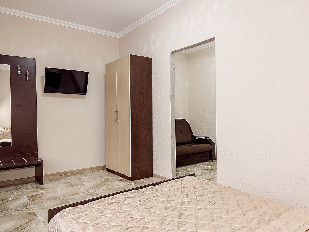 Апартаменты студия 4-местные 2-комнатные с кухней