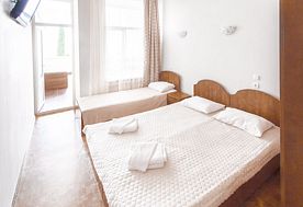 1-мест. (разм. в 3-мест.) станд. с террасой, Отель Эллада, Кореиз