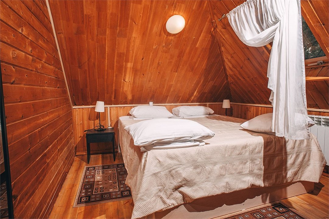 Дом 4-местный (с сауной и купелью)