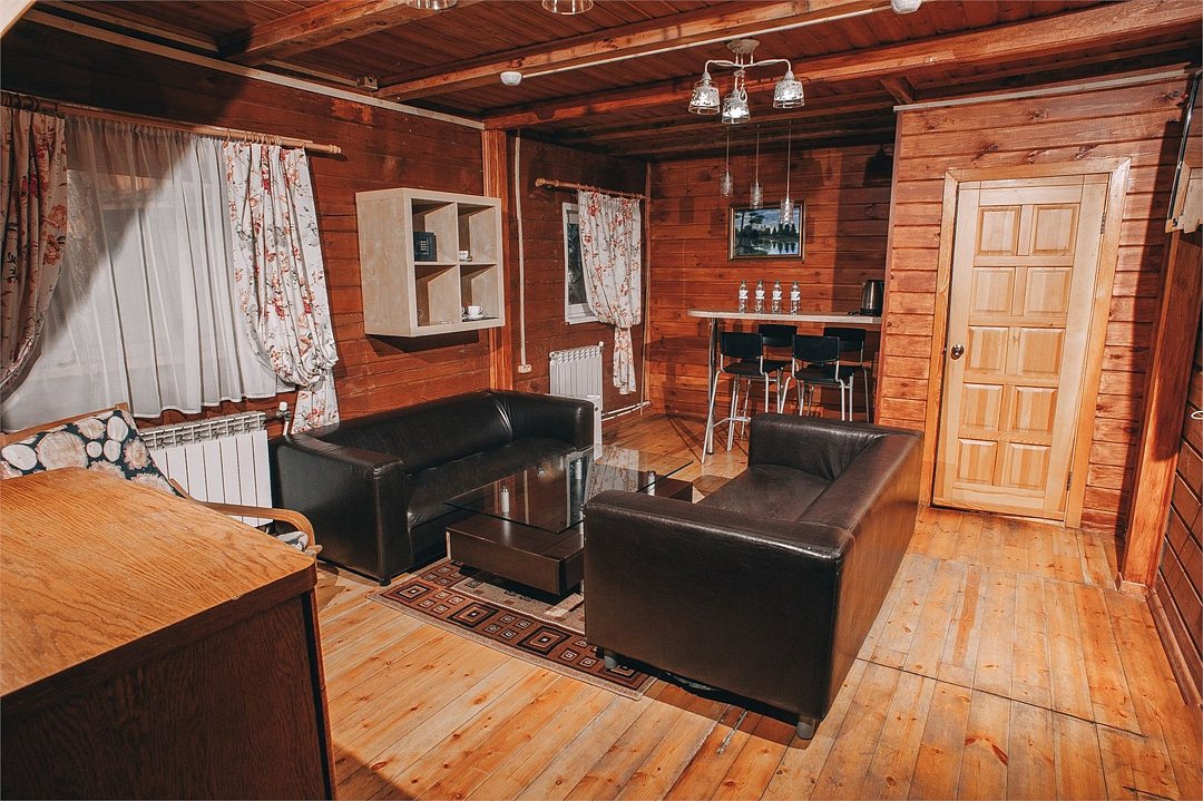 Дом 4-местный 2-комнатный (с сауной и купелью)