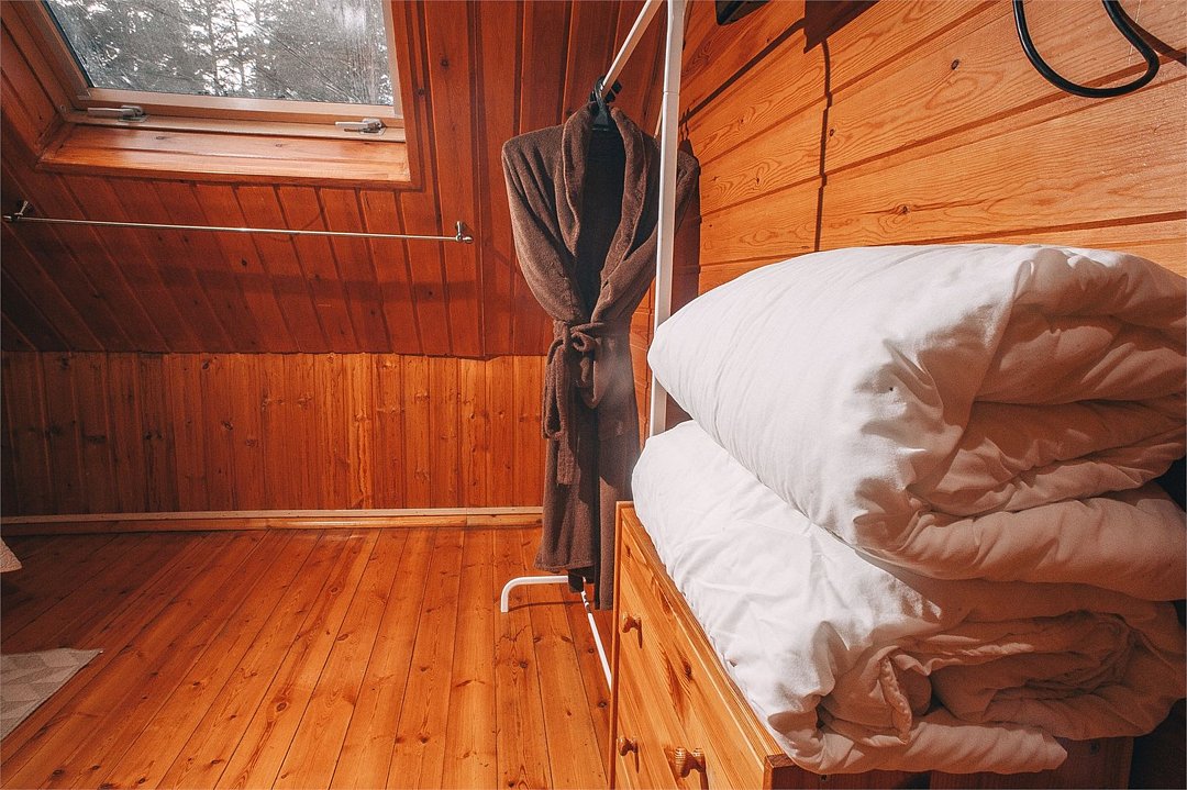 Дом 4-местный 2-комнатный (с сауной и купелью)