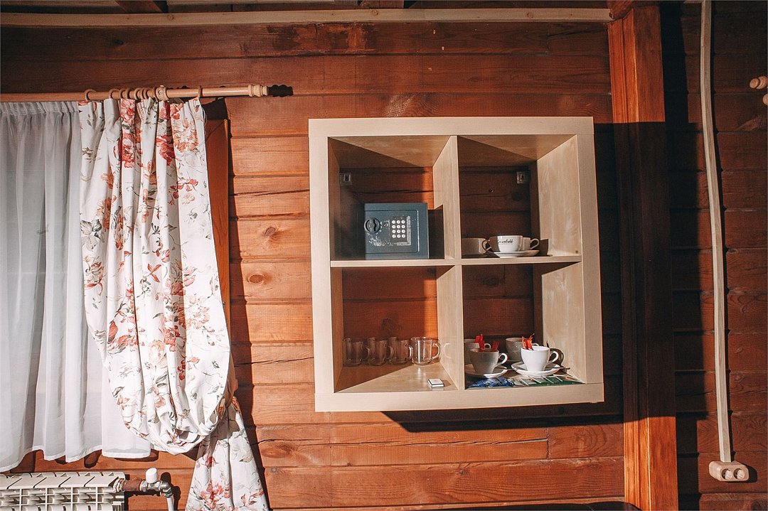 Дом 4-местный 2-комнатный (с сауной и купелью)