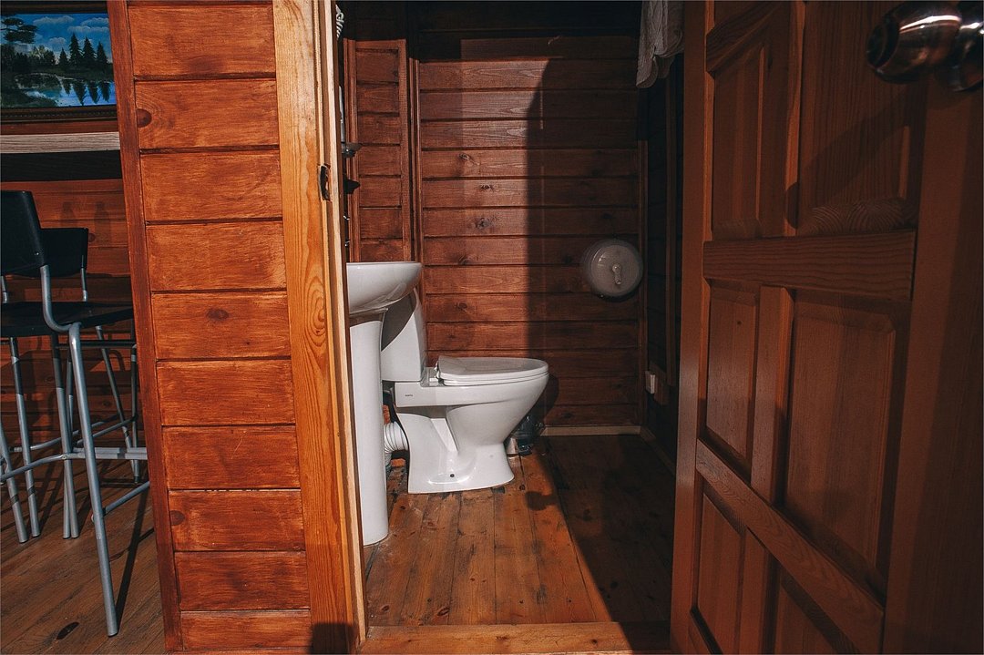 Дом 4-местный 2-комнатный (с сауной и купелью)