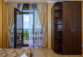 1-мест. (разм. в 2-мест.) комфорт с балк. (вид на море, 2 эт.), Отель VK Hotel Royal, Алушта