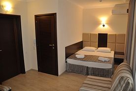 3-мест.(разм. в 4-мест.) 2-комн. коннект, Гостиница SeVita, Архипо-Осиповка