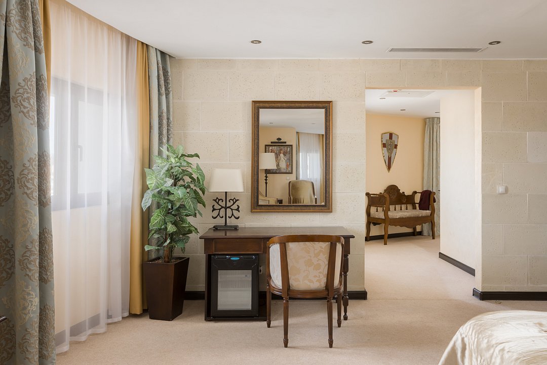 Люкс Короля 2-местный 2-комнатный