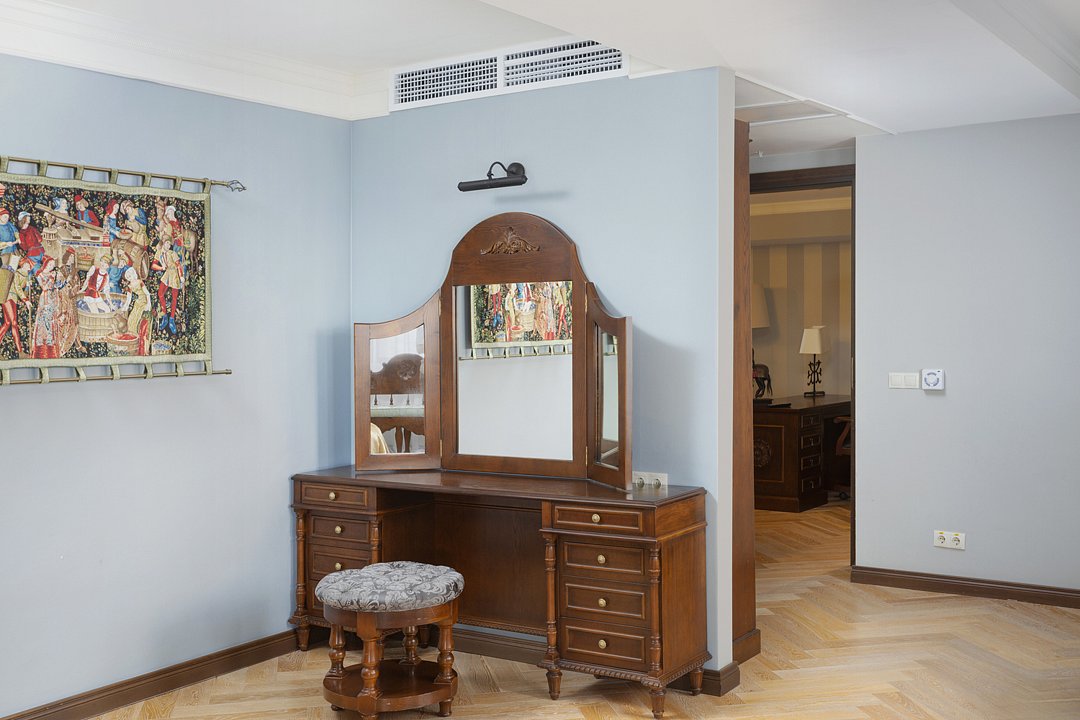 Люкс Роял 4-местный 3-комнатный