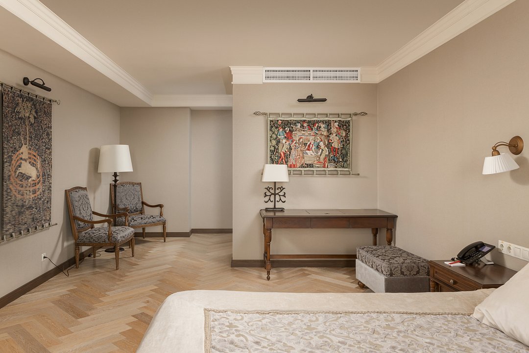 Люкс Роял 4-местный 3-комнатный