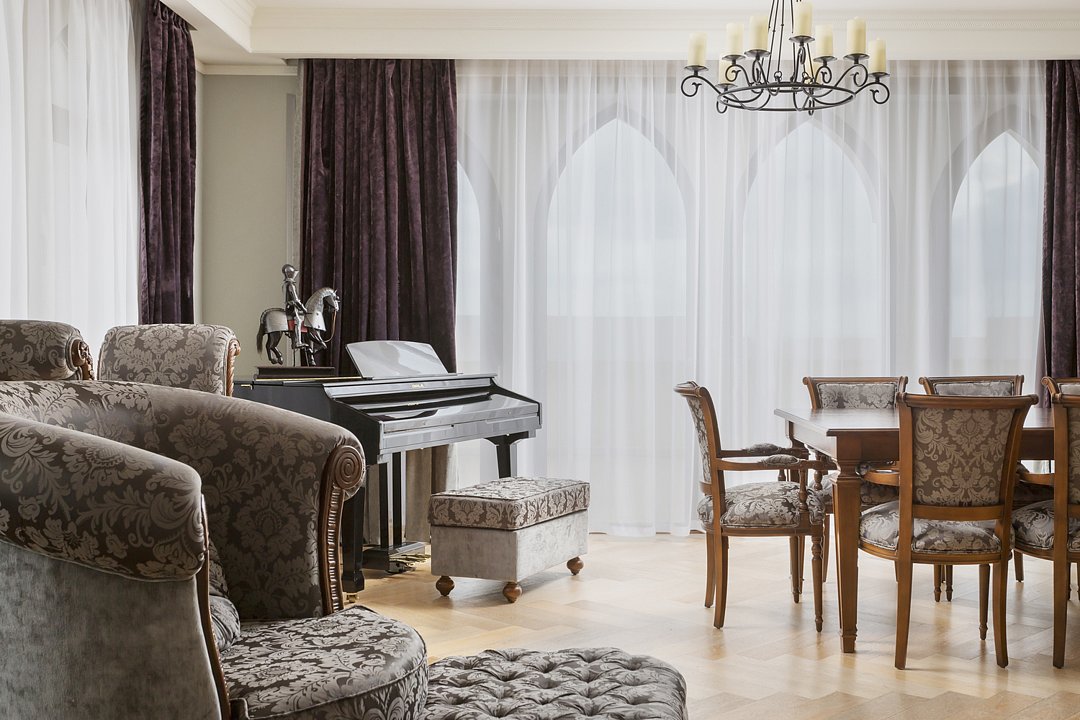 Люкс Роял 4-местный 3-комнатный