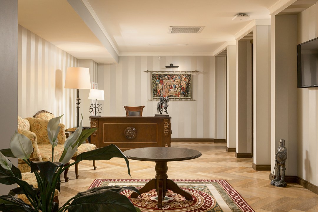 Люкс Роял 4-местный 3-комнатный