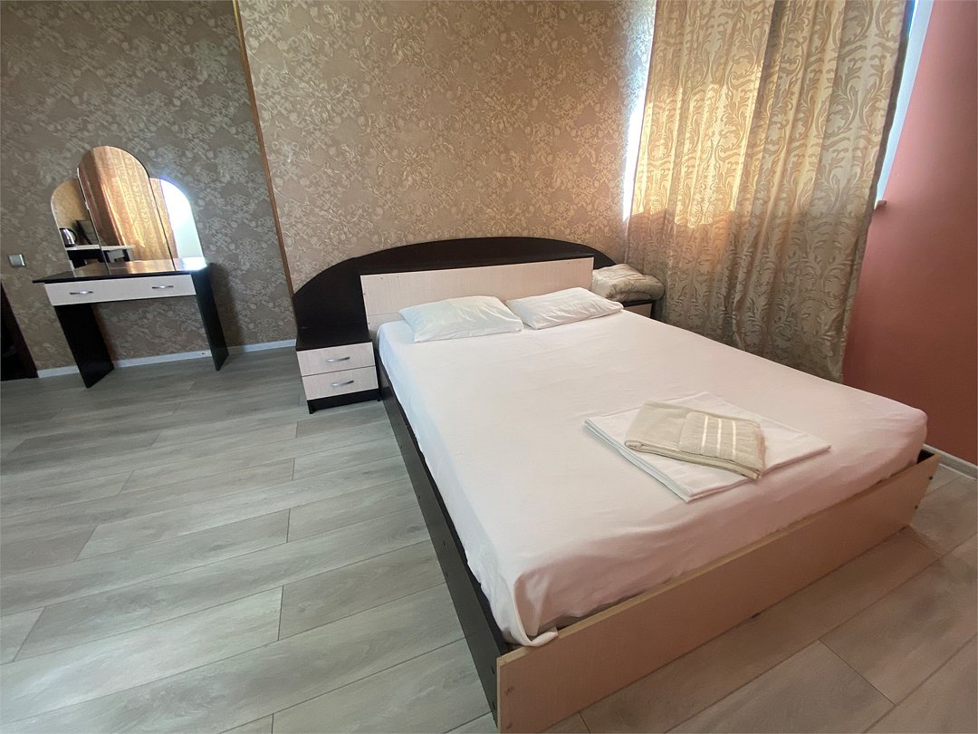 Стандартный 2-местный (DBL, с балконом, корпус №1)