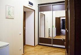 1-мест. (разм. в 2-мест.) 2-комн. улучш., Медицинский центр Юность, Ессентуки