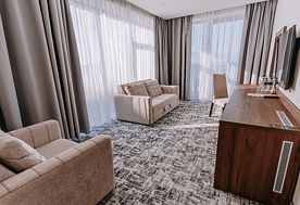 1-мест. (разм. в 2-мест.) 2-комн. люкс (вид на море), Отель Grand Hotel Anapa, Анапа
