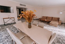1-мест. (разм. в 4-мест.) 3-комн. апарт. (с бассейном, вид на море), Отель Grand Hotel Anapa, Анапа