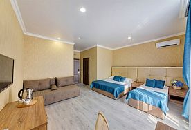 4-мест. комфорт (вид на город), Отель Атлас, Геленджик