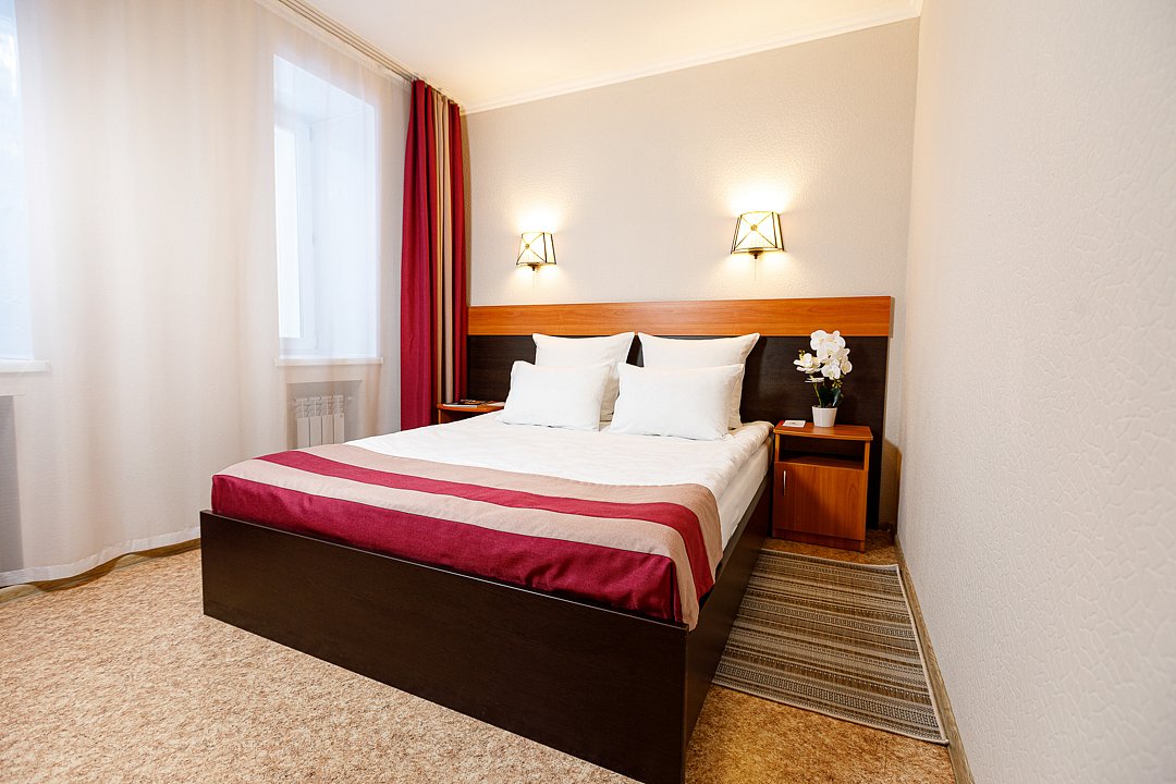 Семейный 2-местный 2-комнатный (№1 «Солнечный»)