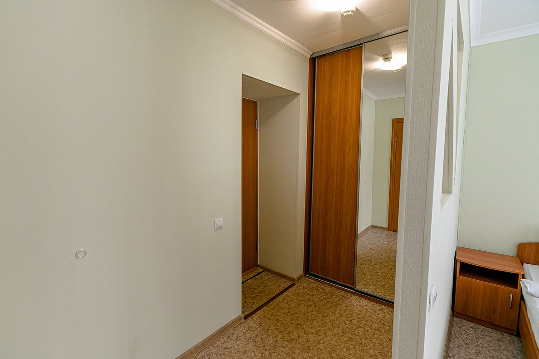 Семейный 2-местный 2-комнатный (№1 «Солнечный»)