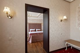 Luxe Family, Гостиница Вилла Маралис, Кемерово