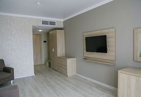 2-мест. 2-комн. luxe (2 спал.кровать и диван), Отель Эмеральдика Fam BeachHot, Джемете