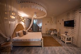 Люкс с джакузи "Кружева и Крылья", Отель Rassl Country Home, Ростов-на-Дону