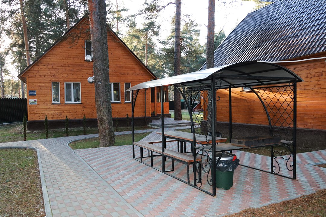 Коттедж 6-местный 1-комнатный №1,2,3 (Праздничный)