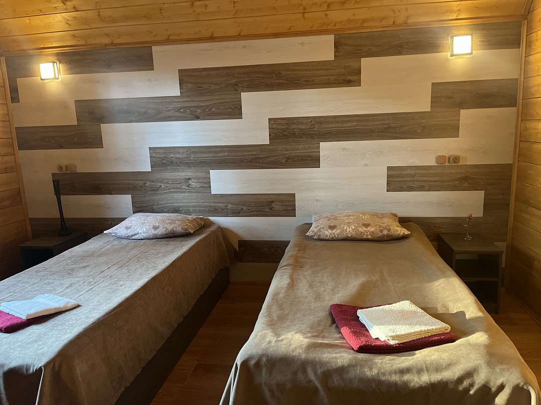 Коттедж 6-местный 1-комнатный №1,2,3 (Праздничный)