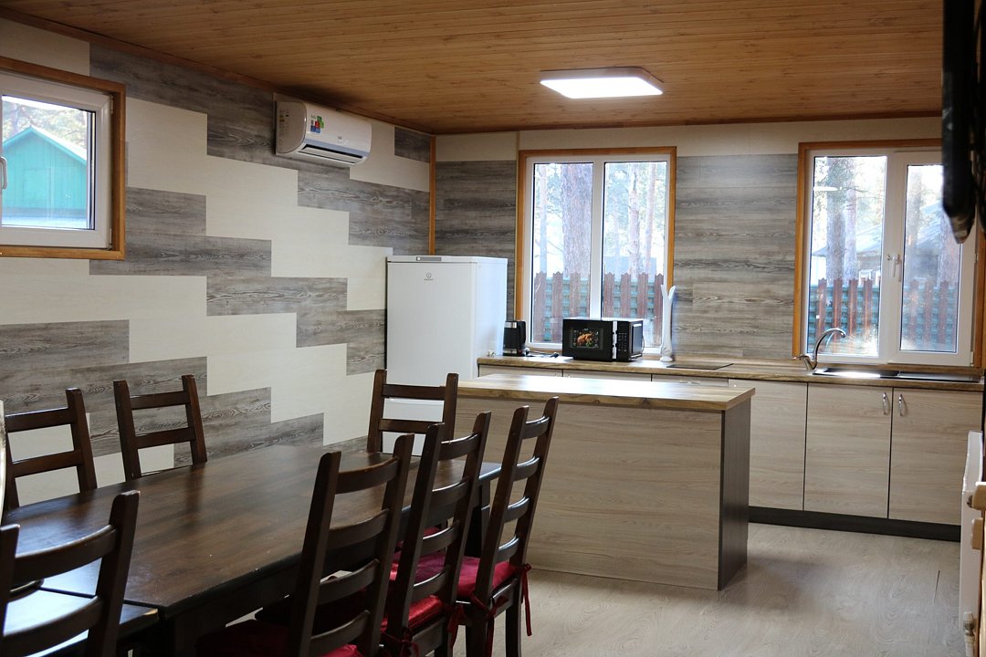 Коттедж 6-местный 1-комнатный №1,2,3 (Праздничный)