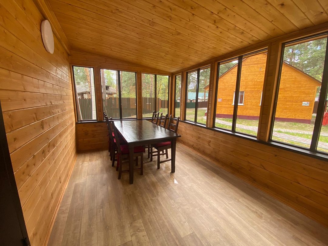 Коттедж 6-местный 1-комнатный №1,2,3 (Праздничный)