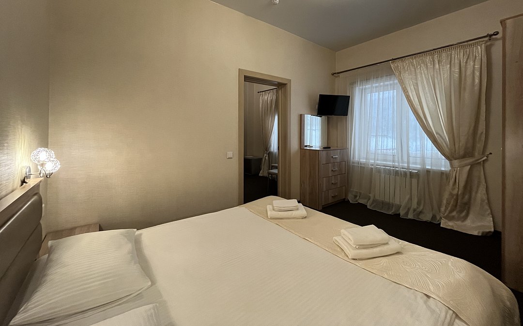 Люкс семейный 2-местный 2-комнатный