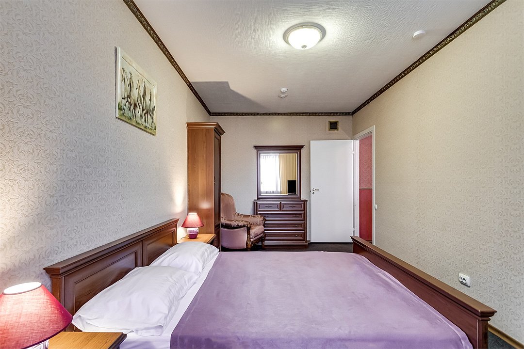 Люкс 4-местный 2-комнатный