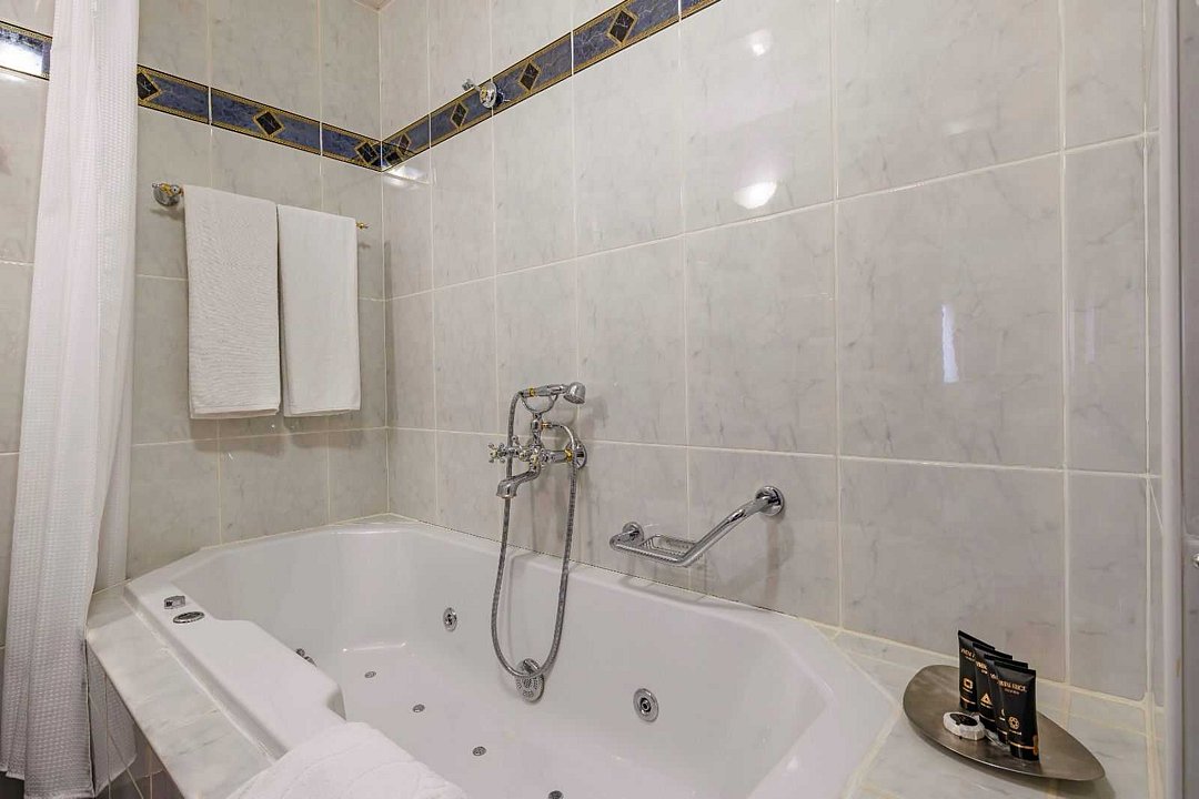 Апартаменты 2-местный 4-комнатный (Президентские)