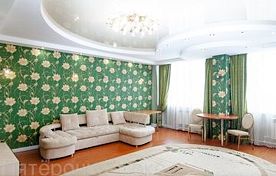 Люкс двухкомнатный с одной двуспальной или двумя односпальными кроватями на выбор, Отель Пятерочка люкс, Качканар