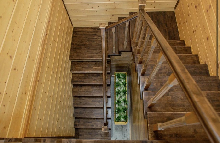 Дом 8-местный 4-комнатный (гостевой с сауной)