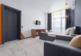 2-мест. 2-комн. люкс с балк., Отель Bruni Loft Hotel, Цандрипш